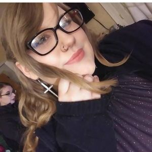 Meet your Posher, Marissa